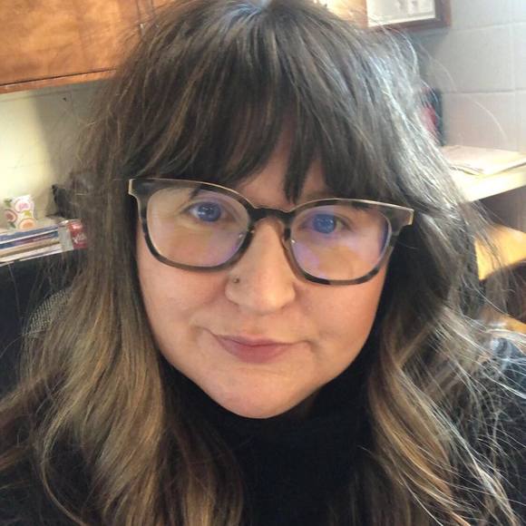 Meet your Posher, Charmaine - Picture 1 of 1